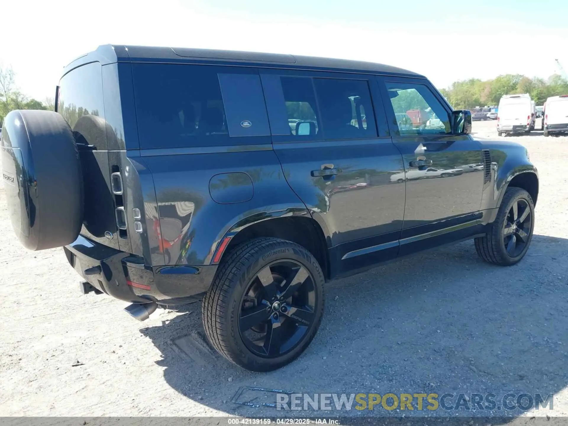 4 fotografías del automóvil dañado SALEWEEE8P2196668 LAND ROVER DEFENDER 2023