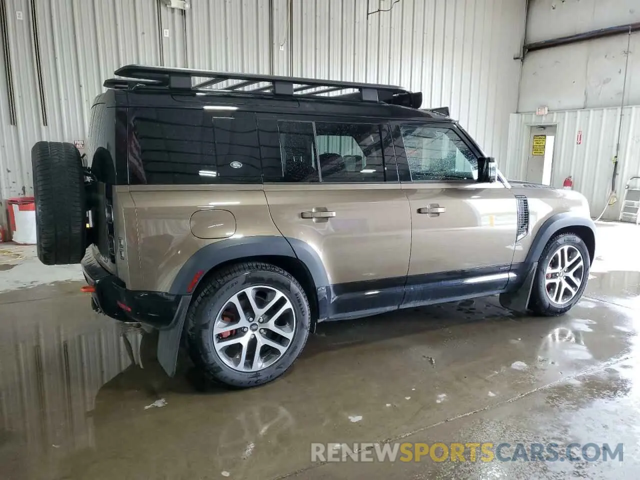 3 fotografías del automóvil dañado SALEX7EU8P2140939 LAND ROVER DEFENDER 2023