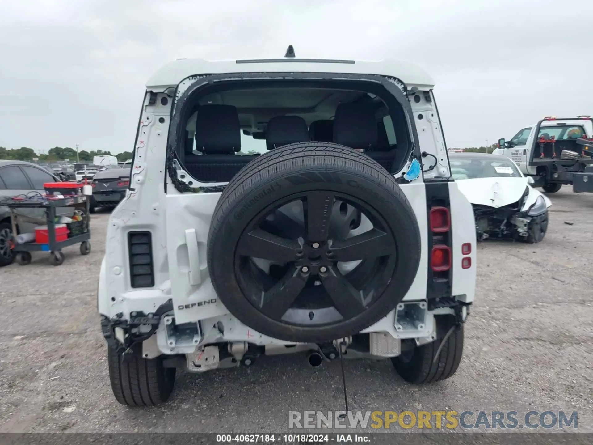 6 fotografías del automóvil dañado SALE26EUXR2277604 LAND ROVER DEFENDER 2024