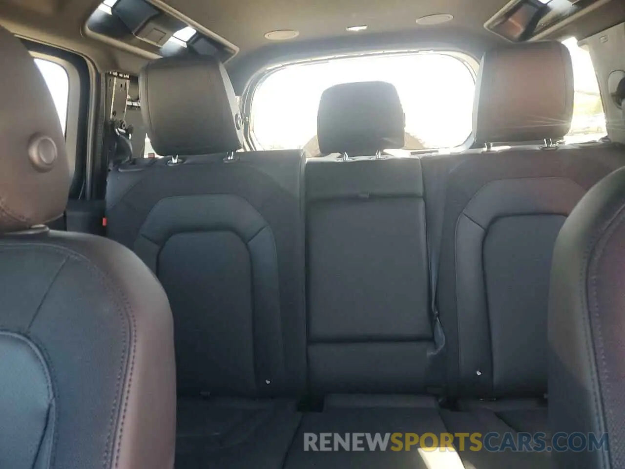 10 fotografías del automóvil dañado SALE27EU2R2351734 LAND ROVER DEFENDER 2024