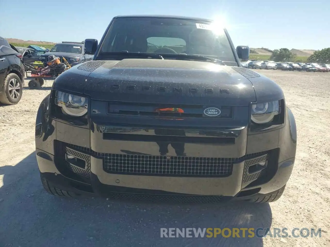 5 fotografías del automóvil dañado SALE27EU2R2351734 LAND ROVER DEFENDER 2024