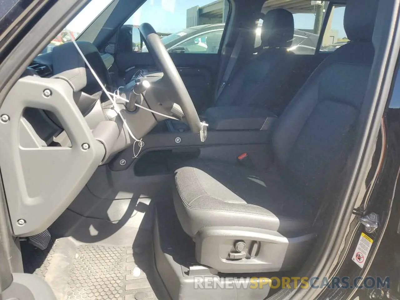 7 fotografías del automóvil dañado SALE27EU2R2351734 LAND ROVER DEFENDER 2024