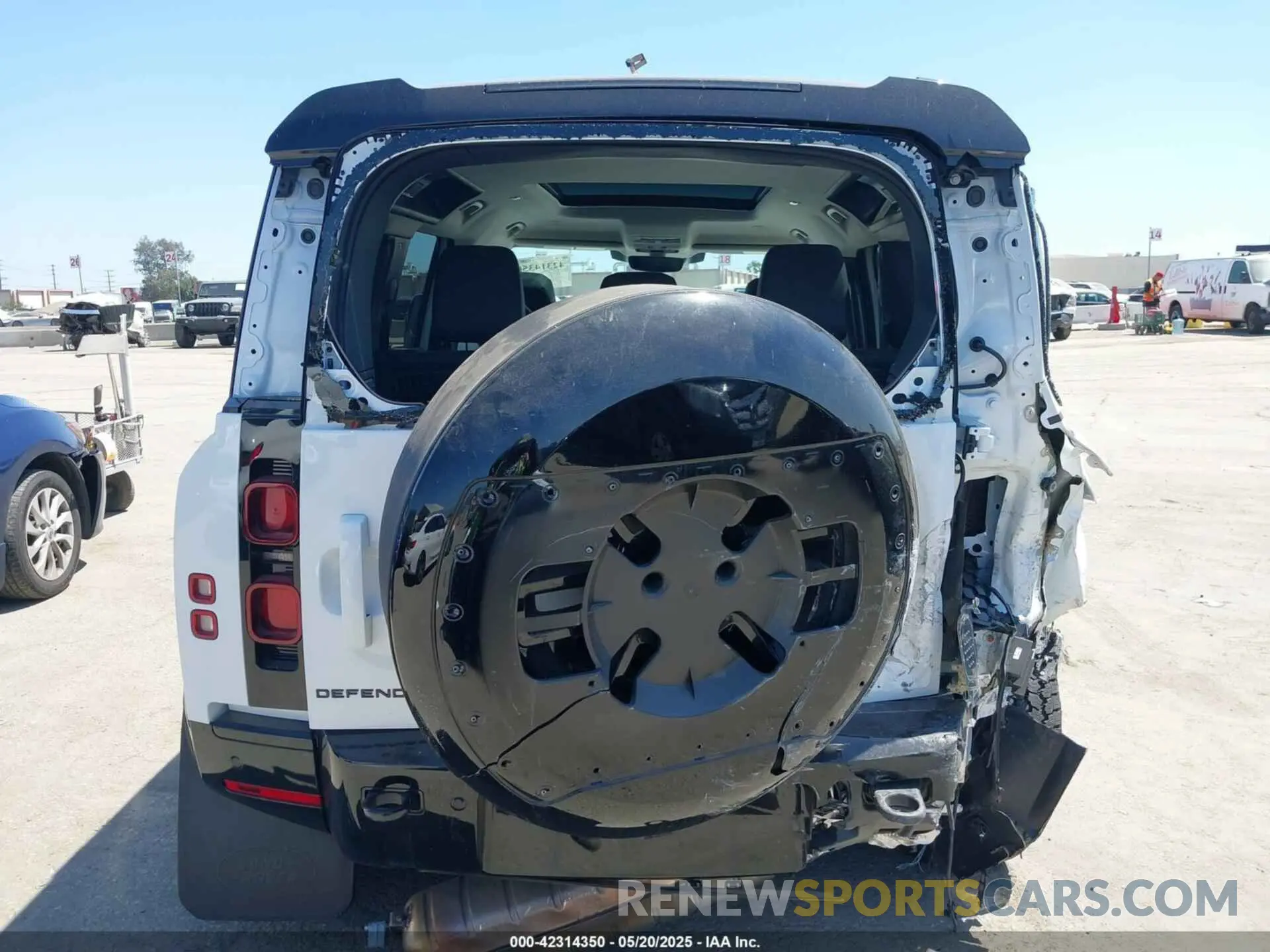 15 fotografías del automóvil dañado SALE27EU5R2352344 LAND ROVER DEFENDER 2024