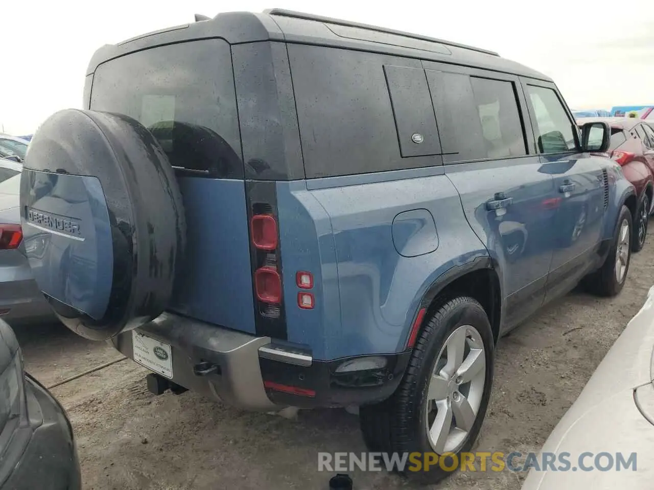 3 fotografías del automóvil dañado SALE27EU6R2262247 LAND ROVER DEFENDER 2024