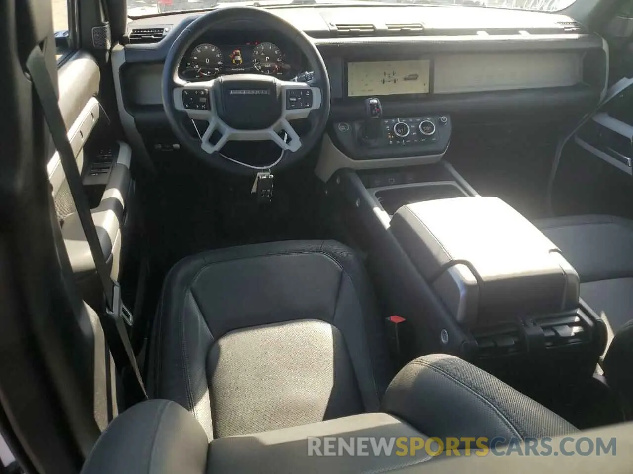 8 fotografías del automóvil dañado SALE27EUXR2289502 LAND ROVER DEFENDER 2024