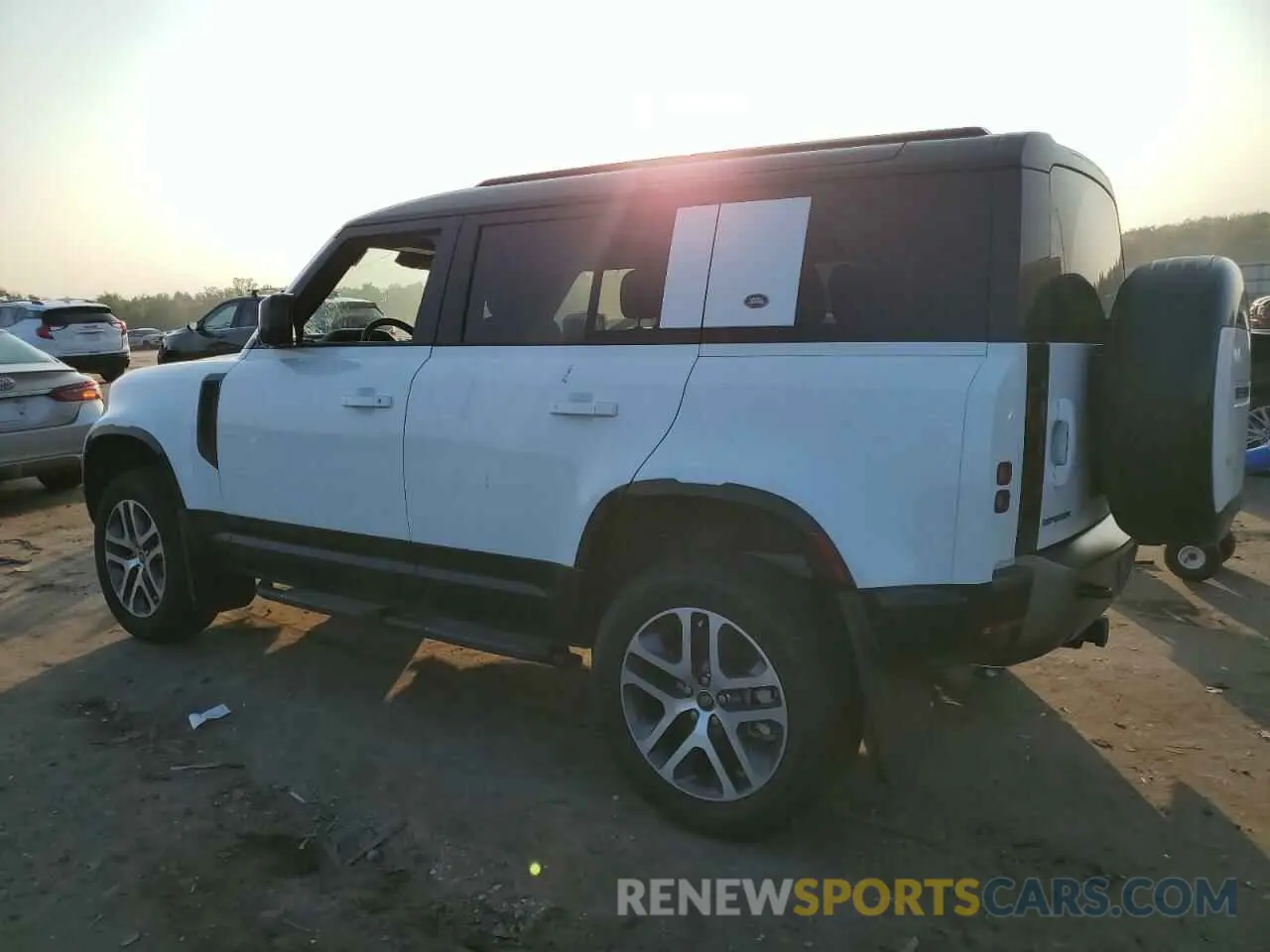 2 fotografías del automóvil dañado SALE2EEU0R2281574 LAND ROVER DEFENDER 2024