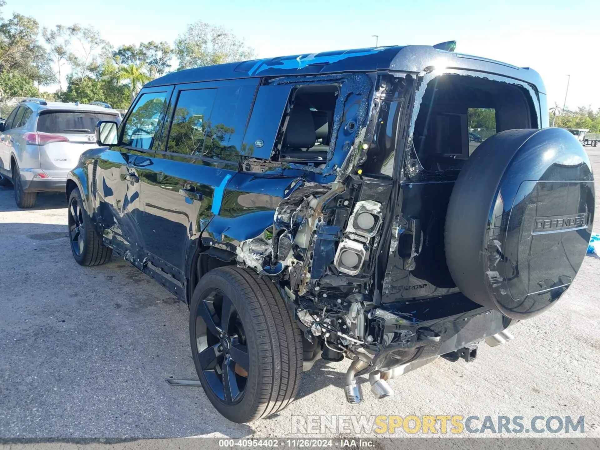 3 fotografías del automóvil dañado SALEBEEE0R2295337 LAND ROVER DEFENDER 2024