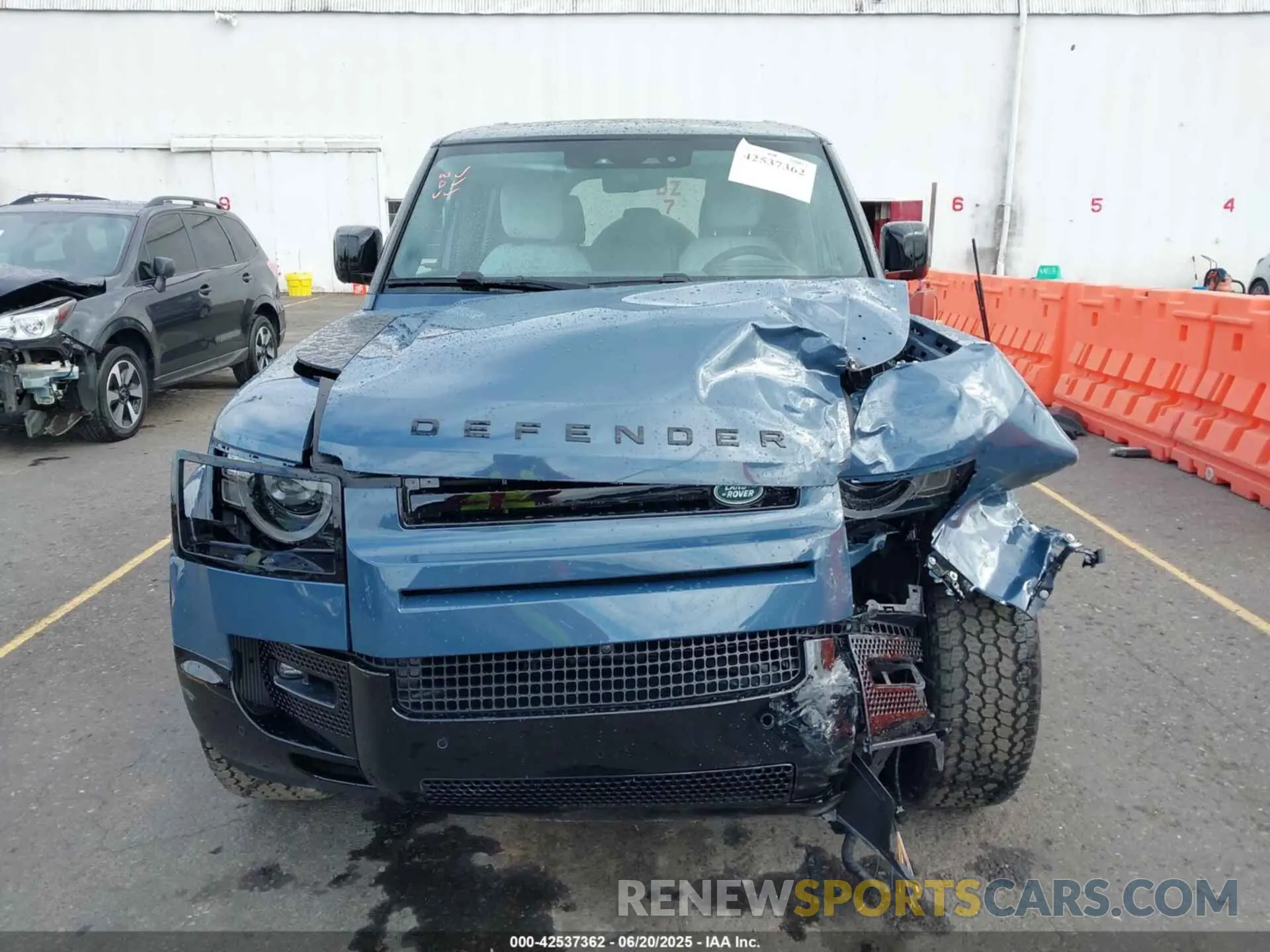 12 fotografías del automóvil dañado SALE27EU4S2418274 LAND ROVER DEFENDER 2025