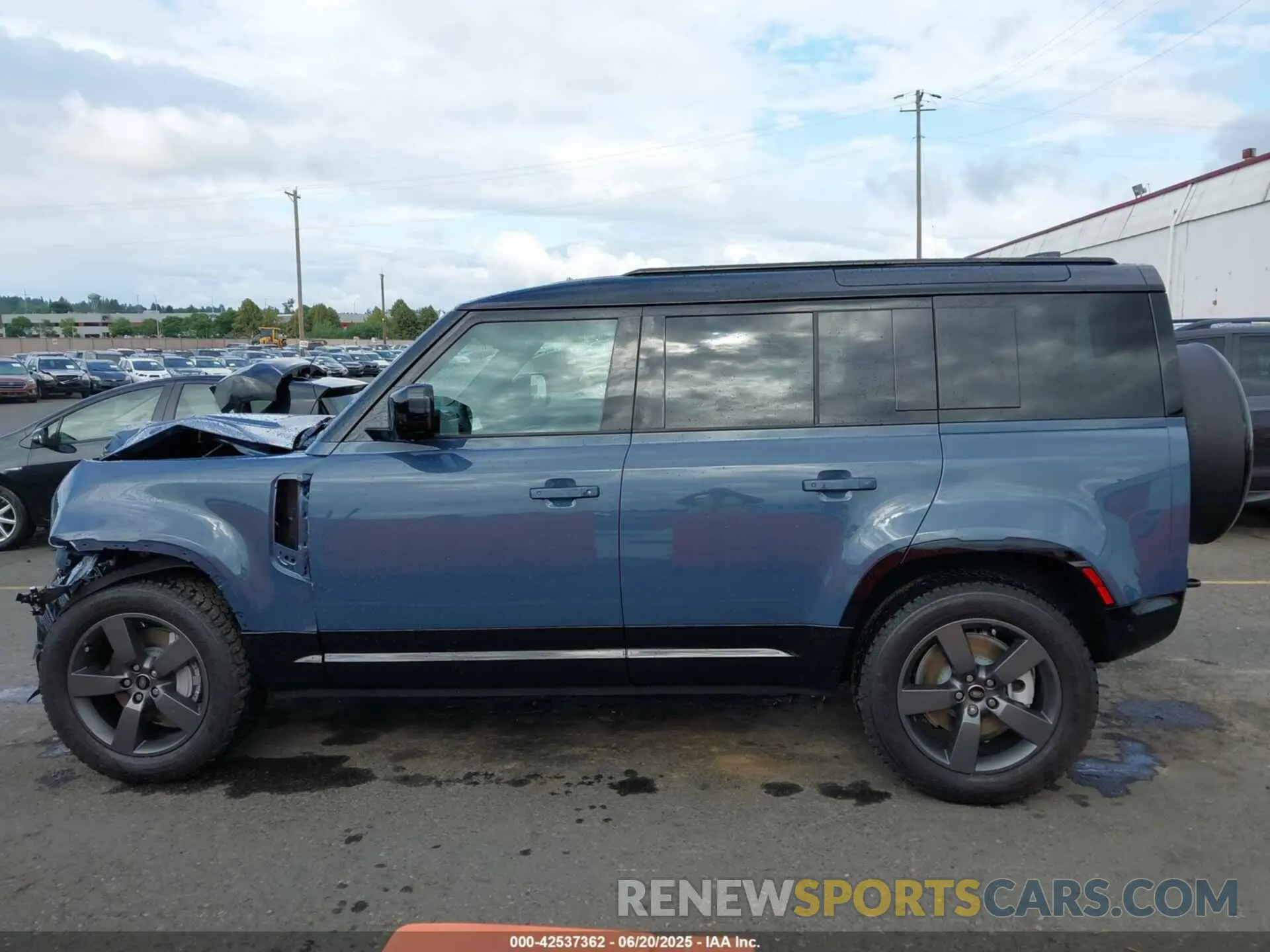 14 fotografías del automóvil dañado SALE27EU4S2418274 LAND ROVER DEFENDER 2025
