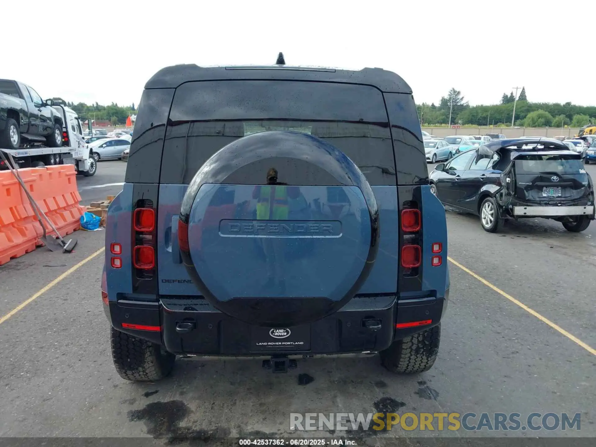 16 fotografías del automóvil dañado SALE27EU4S2418274 LAND ROVER DEFENDER 2025