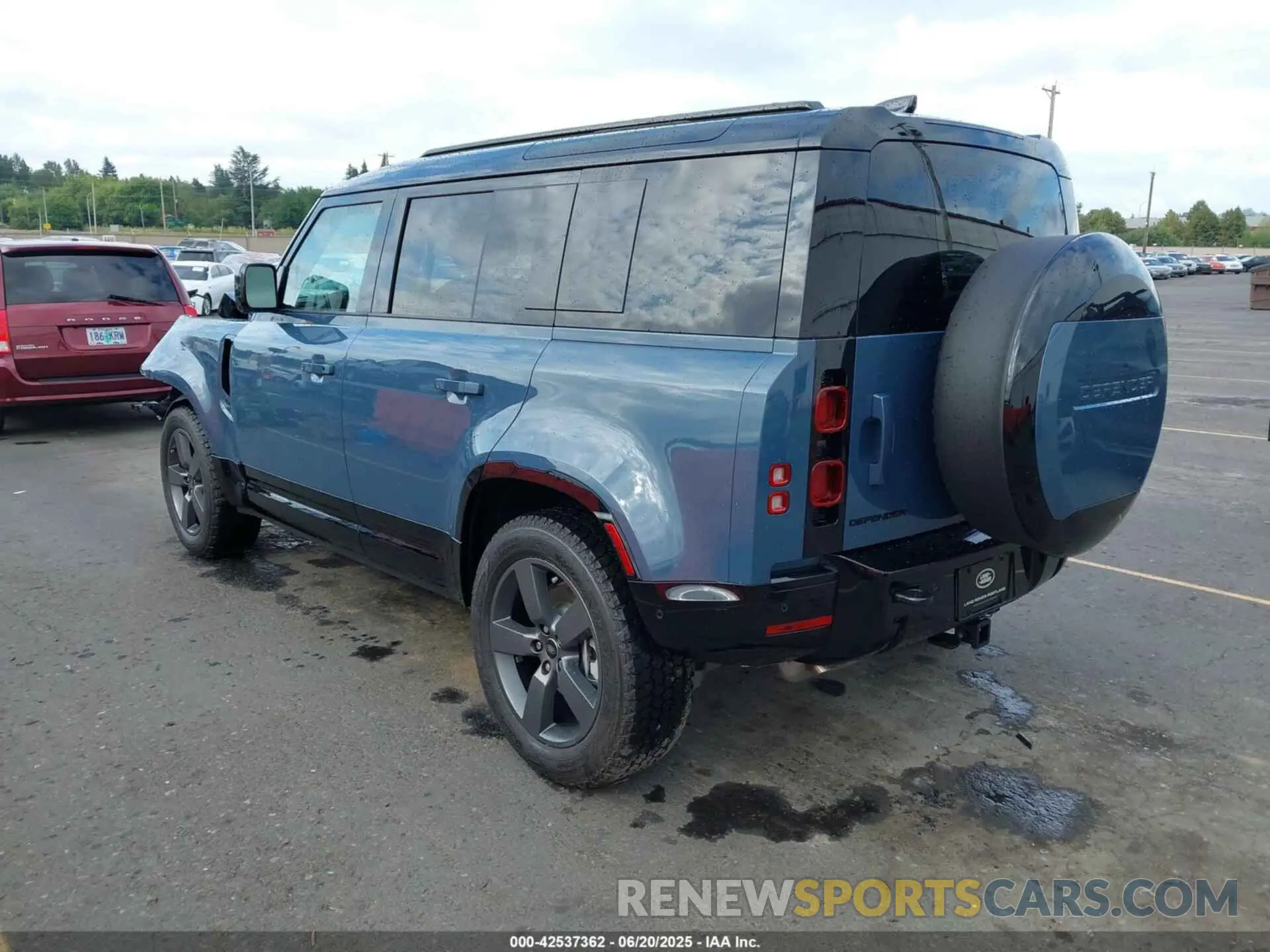 3 fotografías del automóvil dañado SALE27EU4S2418274 LAND ROVER DEFENDER 2025