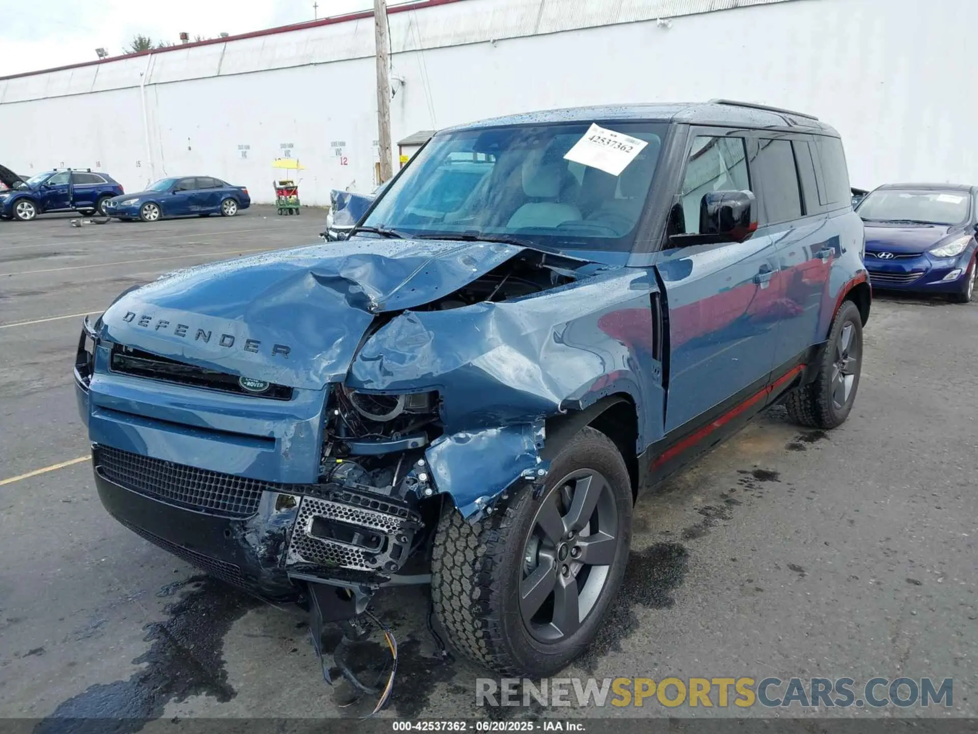 6 fotografías del automóvil dañado SALE27EU4S2418274 LAND ROVER DEFENDER 2025