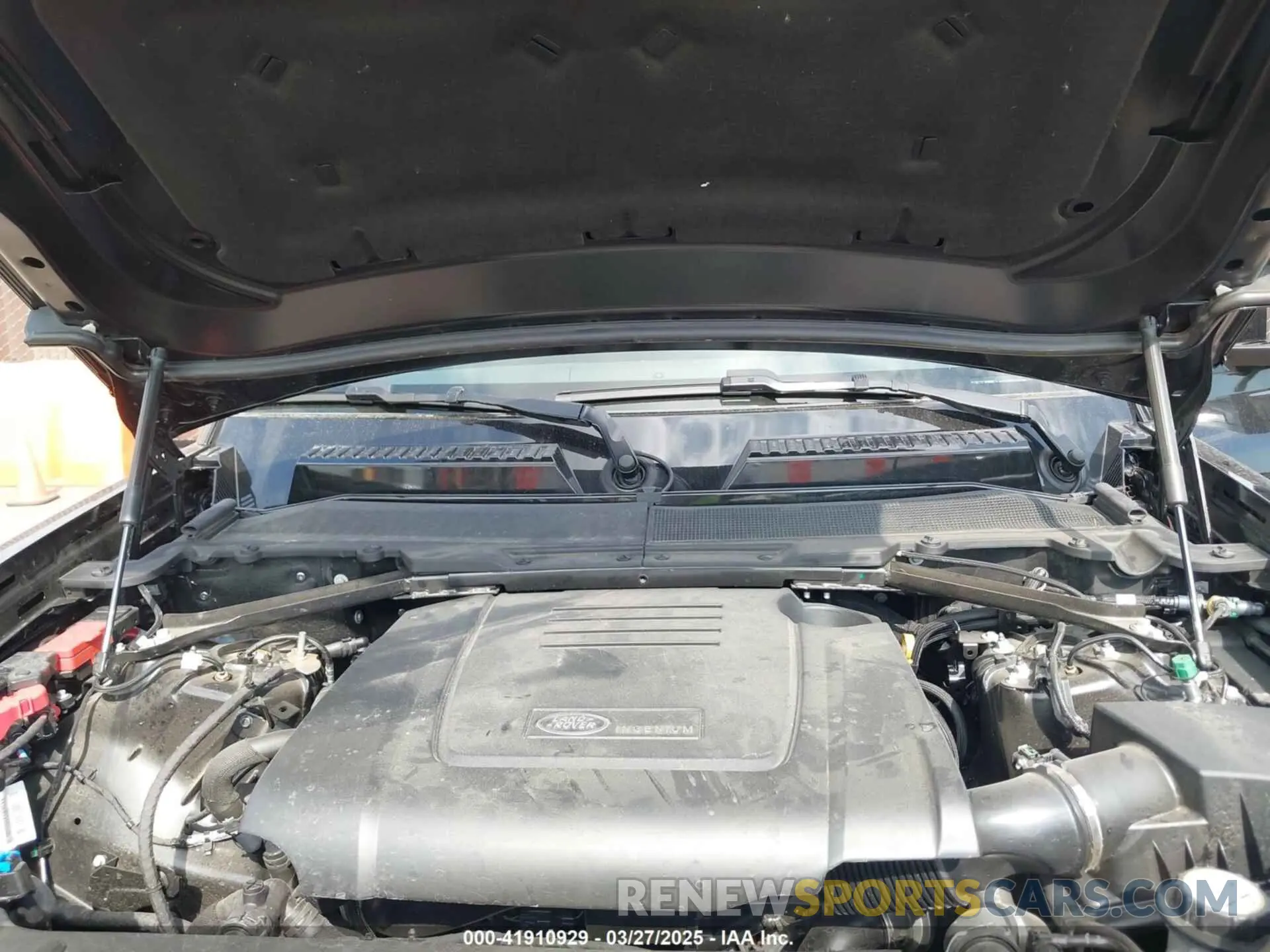 10 fotografías del automóvil dañado SALEJ7EX8S2357959 LAND ROVER DEFENDER 2025