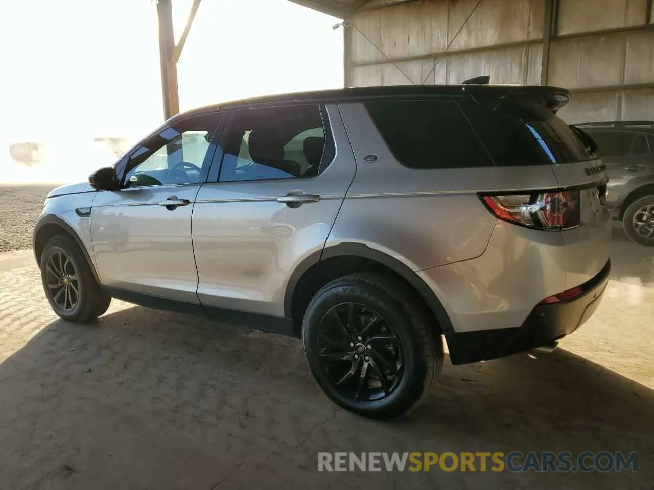 2 fotografías del automóvil dañado SALCP2FX0KH790180 LAND ROVER DISCOVERY 2019