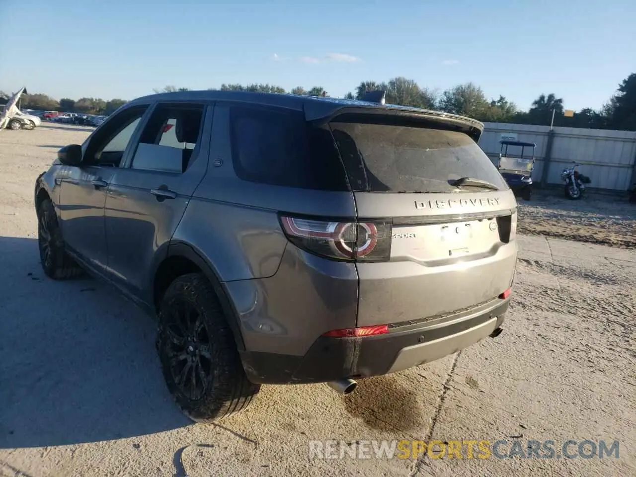 3 fotografías del automóvil dañado SALCP2FX0KH823680 LAND ROVER DISCOVERY 2019