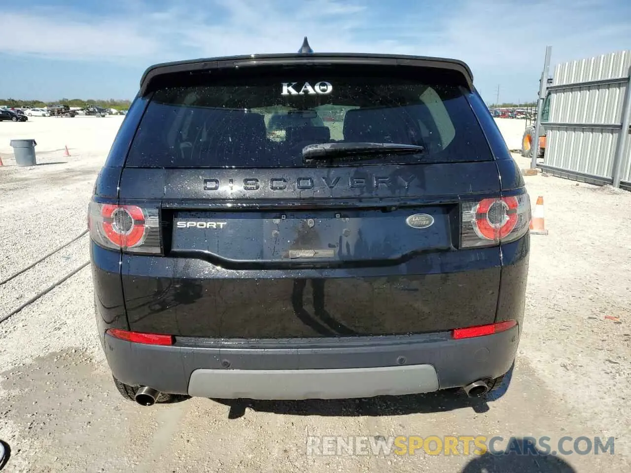 6 fotografías del automóvil dañado SALCP2FX1KH813689 LAND ROVER DISCOVERY 2019