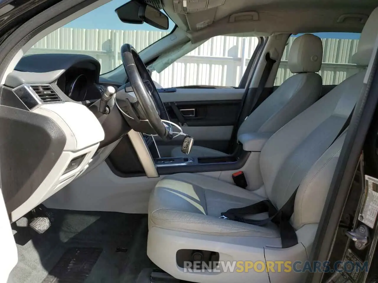 7 fotografías del automóvil dañado SALCP2FX1KH813689 LAND ROVER DISCOVERY 2019