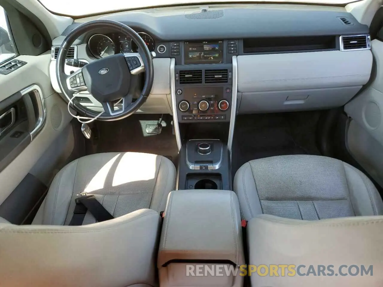 8 fotografías del automóvil dañado SALCP2FX1KH813689 LAND ROVER DISCOVERY 2019