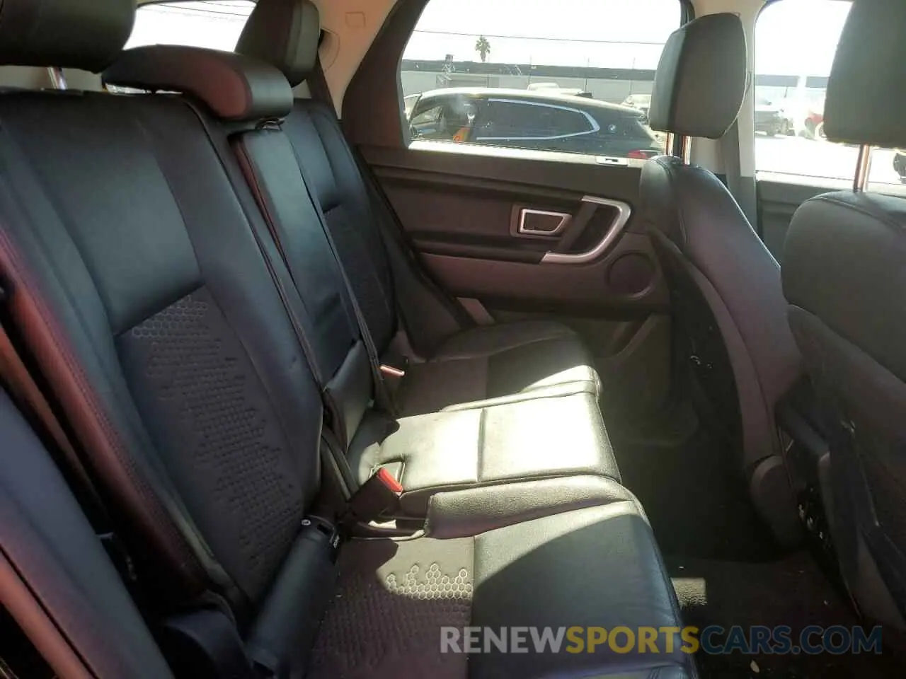 6 fotografías del automóvil dañado SALCP2FX2KH829285 LAND ROVER DISCOVERY 2019