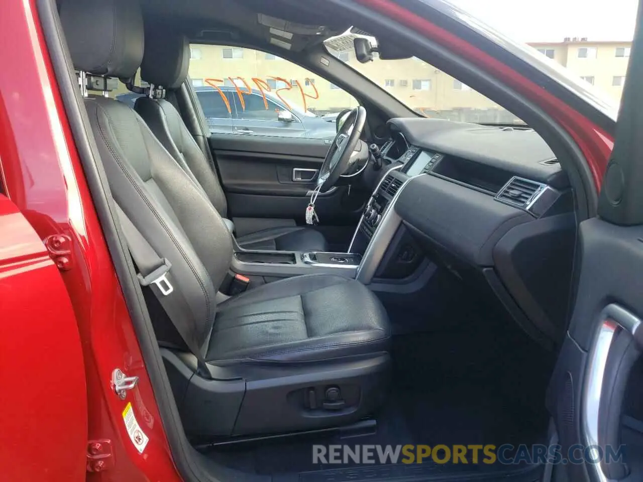 5 fotografías del automóvil dañado SALCP2FX2KH829321 LAND ROVER DISCOVERY 2019