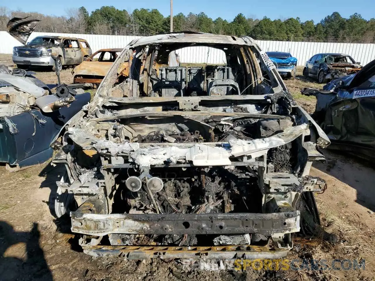 5 fotografías del automóvil dañado SALCP2FX4KH819471 LAND ROVER DISCOVERY 2019
