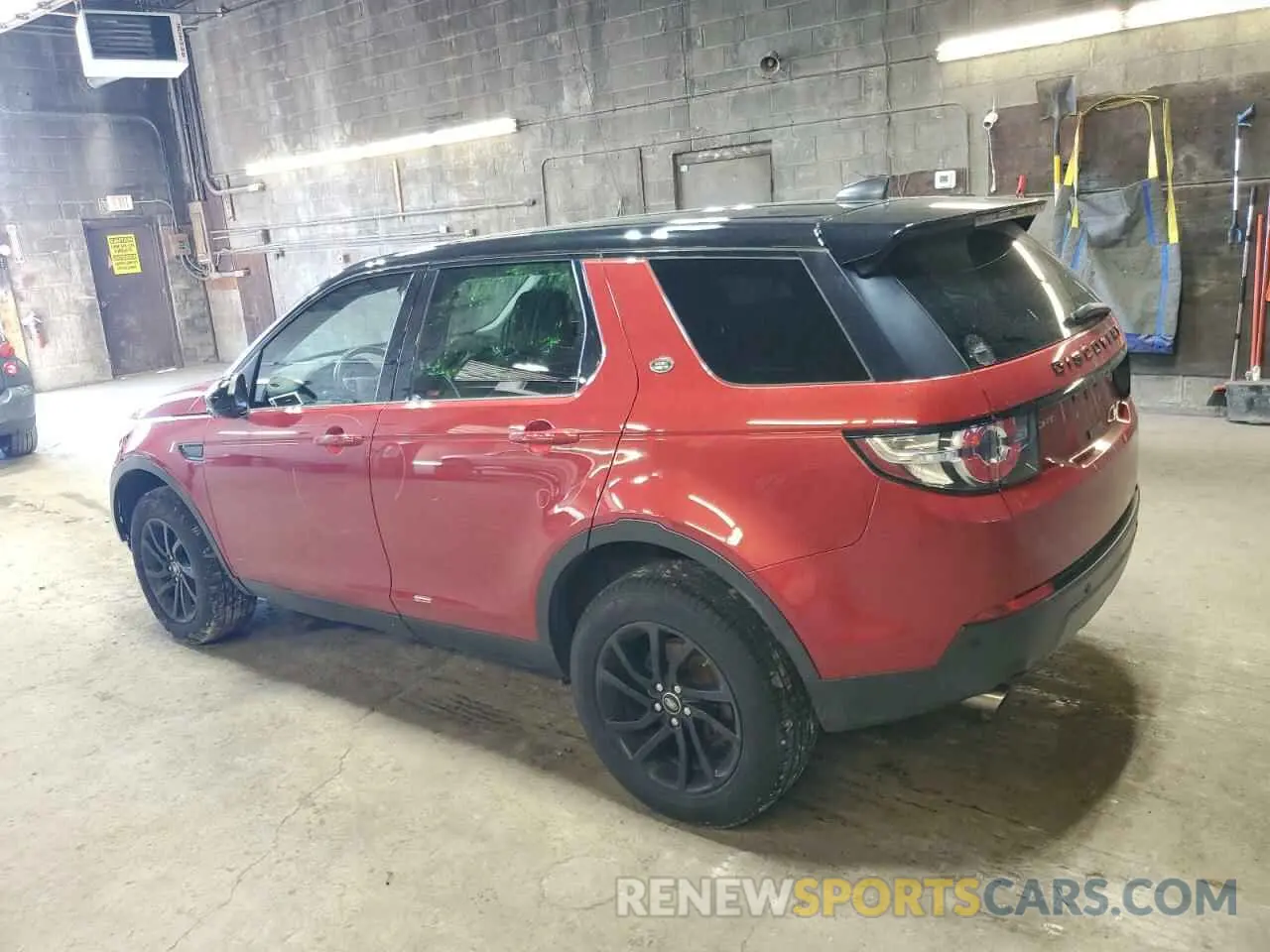 2 fotografías del automóvil dañado SALCP2FX5KH829488 LAND ROVER DISCOVERY 2019
