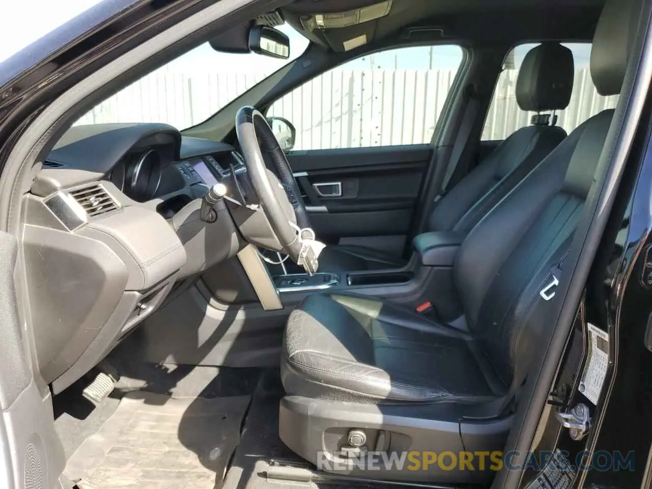 7 fotografías del automóvil dañado SALCP2FX6KH784903 LAND ROVER DISCOVERY 2019