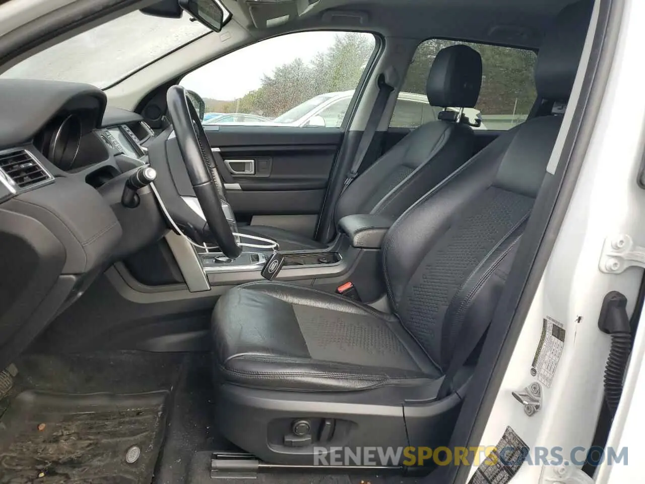 7 fotografías del automóvil dañado SALCP2FX7KH790371 LAND ROVER DISCOVERY 2019