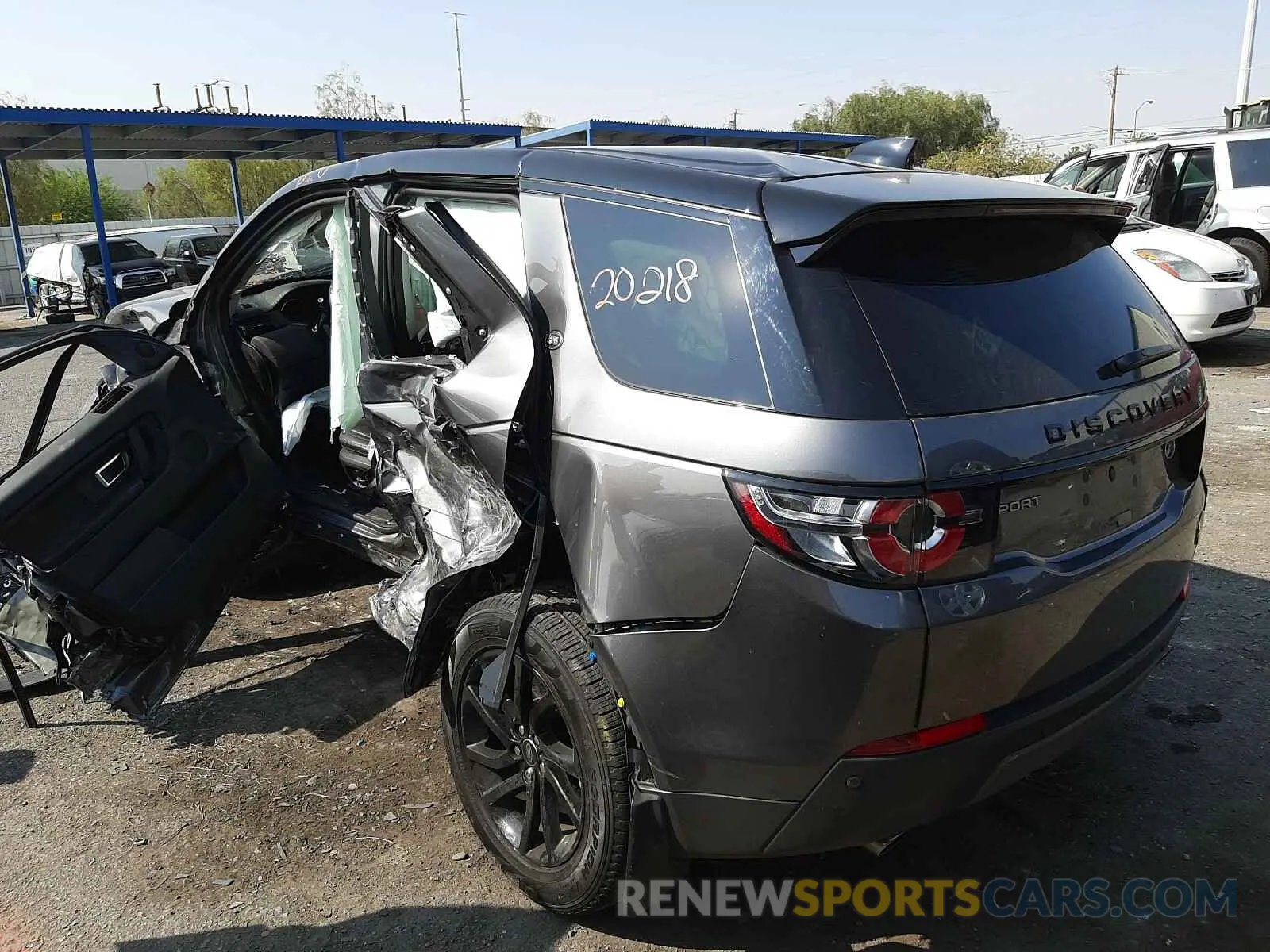 3 fotografías del automóvil dañado SALCP2FXXKH795192 LAND ROVER DISCOVERY 2019