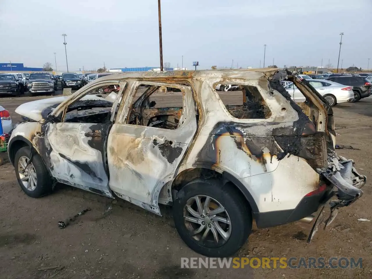 2 fotografías del automóvil dañado SALCR2FX1KH808714 LAND ROVER DISCOVERY 2019