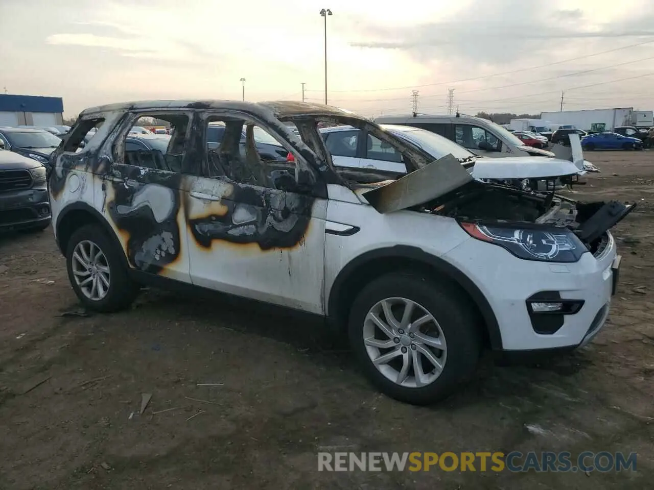 4 fotografías del automóvil dañado SALCR2FX1KH808714 LAND ROVER DISCOVERY 2019