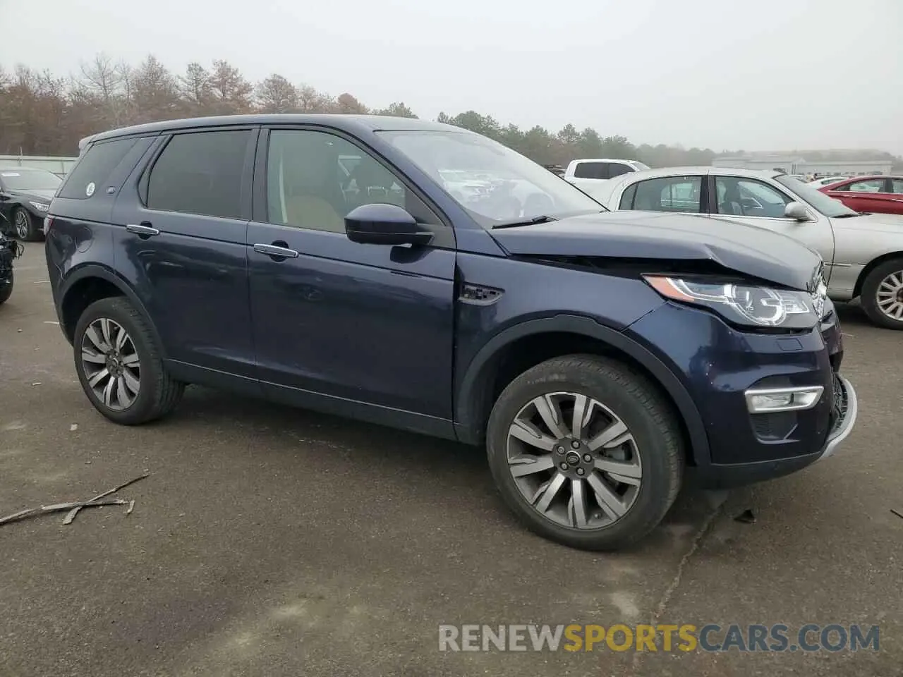 4 fotografías del automóvil dañado SALCT2FX2KH807217 LAND ROVER DISCOVERY 2019