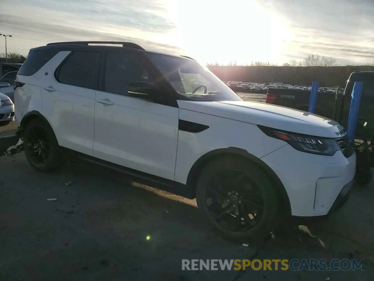 4 fotografías del automóvil dañado SALRG2RK6K2414449 LAND ROVER DISCOVERY 2019