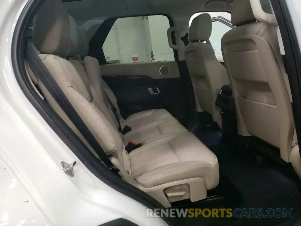 11 fotografías del automóvil dañado SALRG2RV4KA094368 LAND ROVER DISCOVERY 2019
