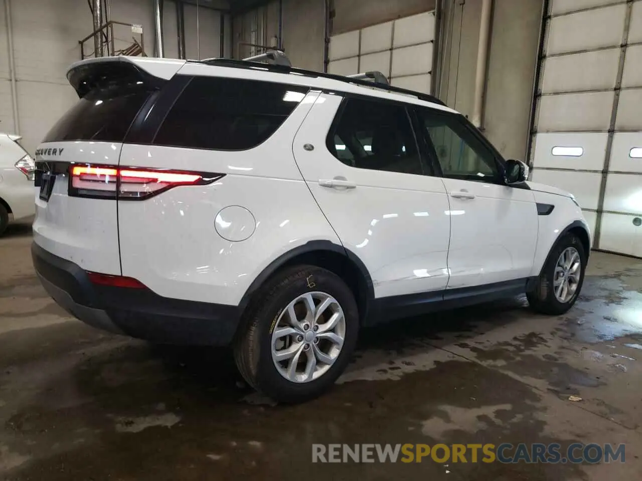 3 fotografías del automóvil dañado SALRG2RV4KA094368 LAND ROVER DISCOVERY 2019