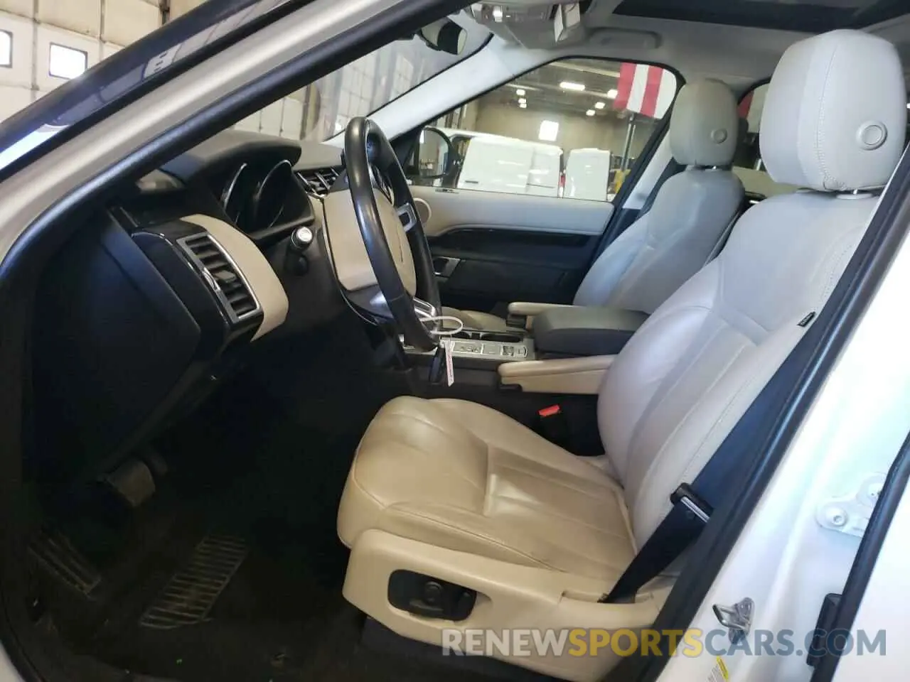 7 fotografías del automóvil dañado SALRG2RV4KA094368 LAND ROVER DISCOVERY 2019