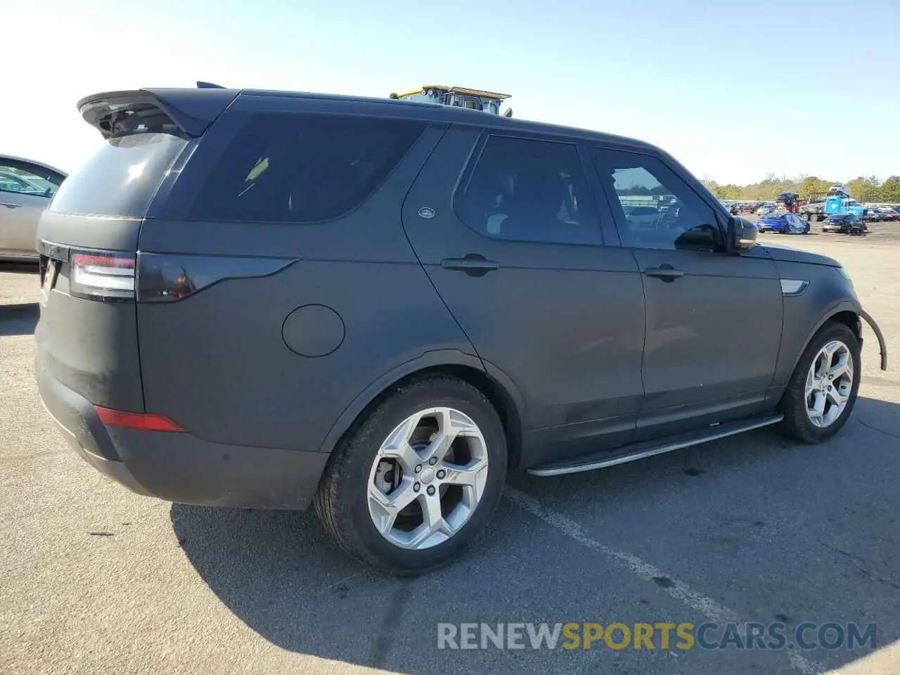3 fotografías del automóvil dañado SALRG2RV6K2401047 LAND ROVER DISCOVERY 2019