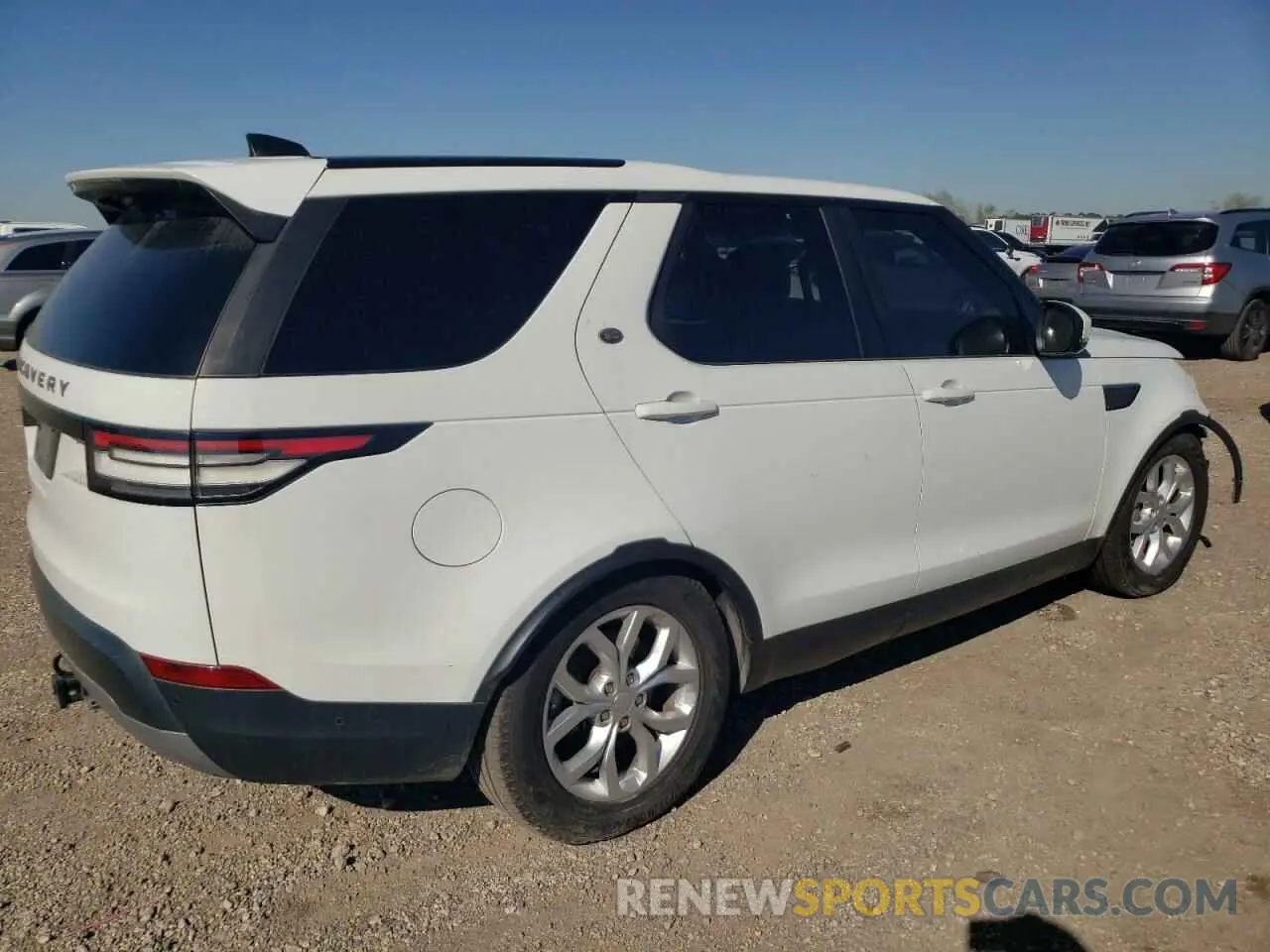 3 fotografías del automóvil dañado SALRG2RV7K2401414 LAND ROVER DISCOVERY 2019