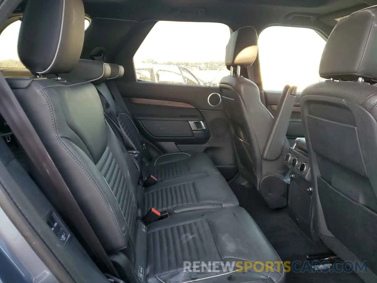 11 fotografías del automóvil dañado SALRR2RV1K2408711 LAND ROVER DISCOVERY 2019
