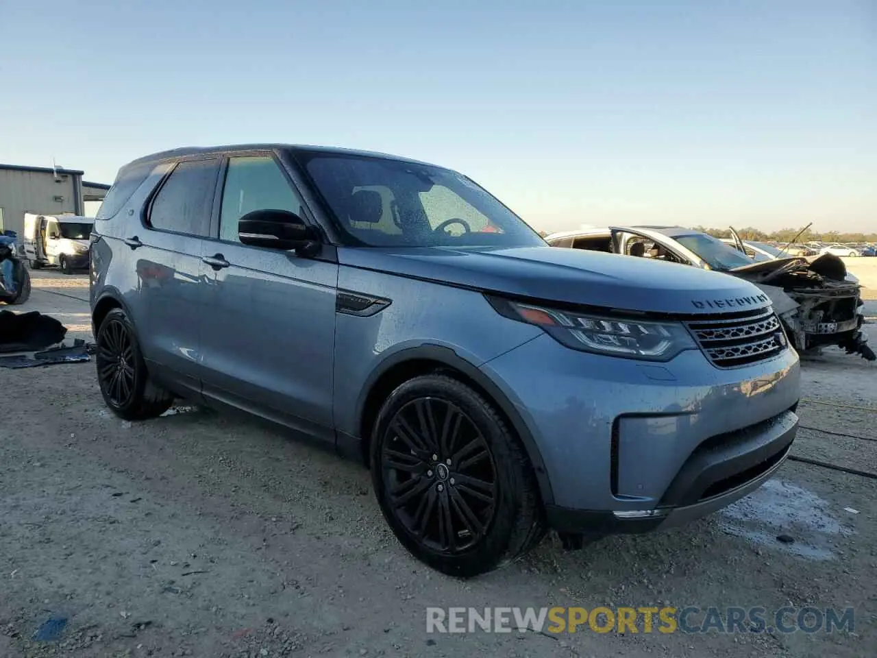 4 fotografías del automóvil dañado SALRR2RV1K2408711 LAND ROVER DISCOVERY 2019