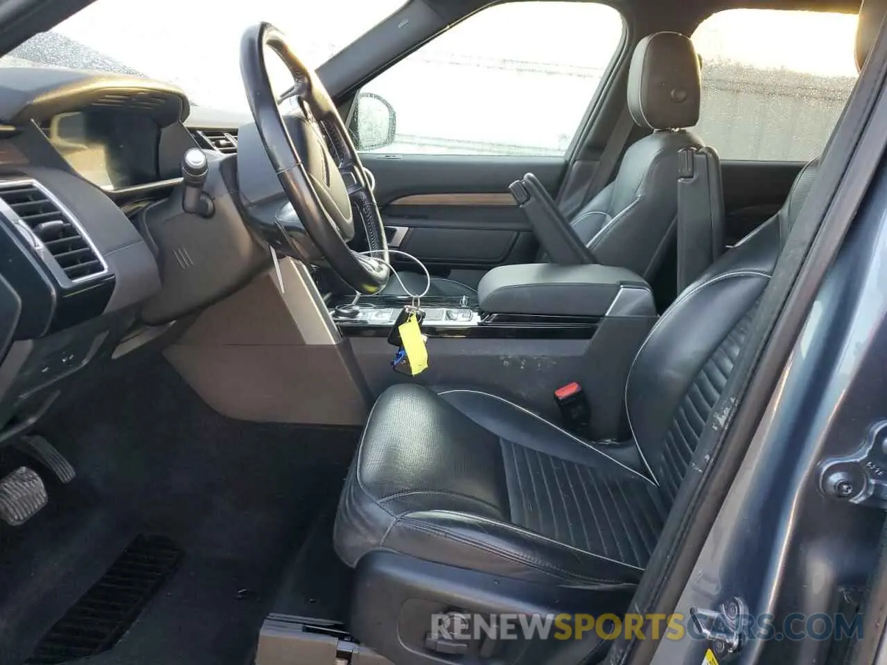 7 fotografías del automóvil dañado SALRR2RV1K2408711 LAND ROVER DISCOVERY 2019