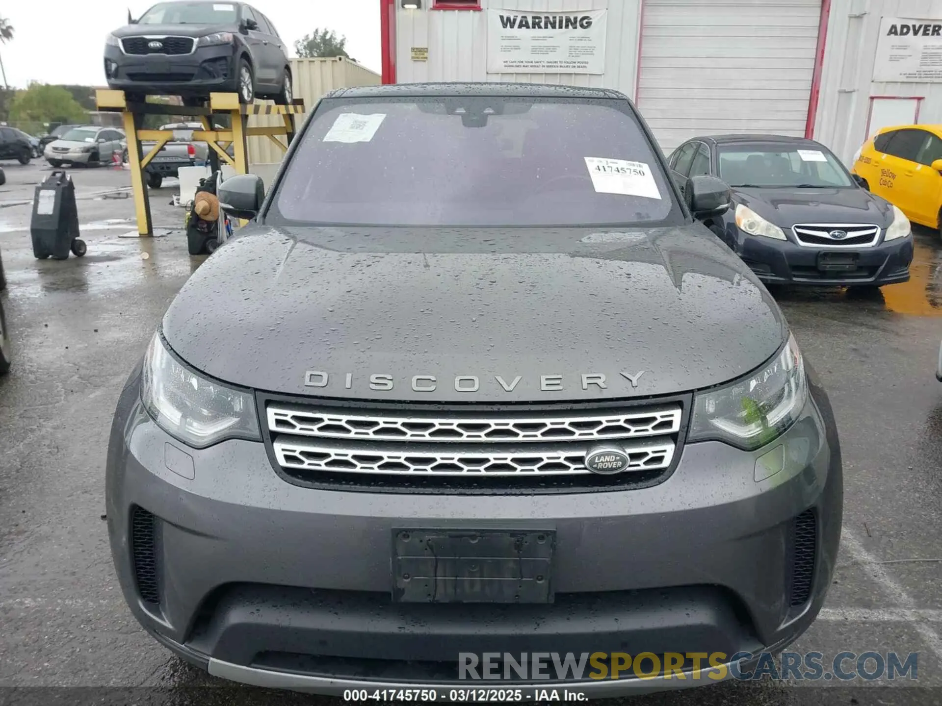 12 fotografías del automóvil dañado SALRR2RV6K2407117 LAND ROVER DISCOVERY 2019