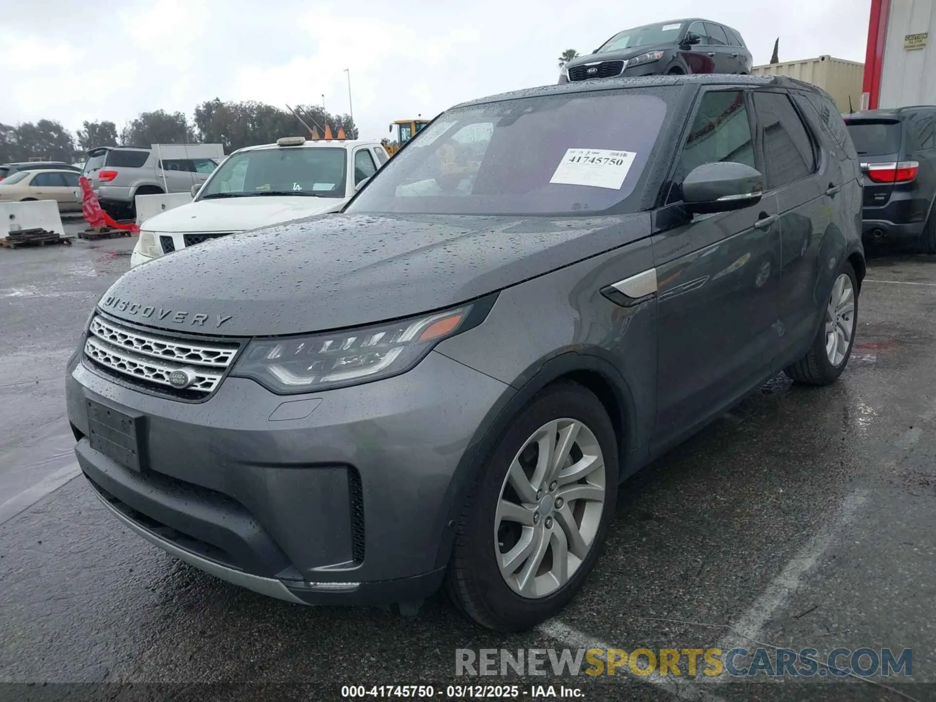 2 fotografías del automóvil dañado SALRR2RV6K2407117 LAND ROVER DISCOVERY 2019