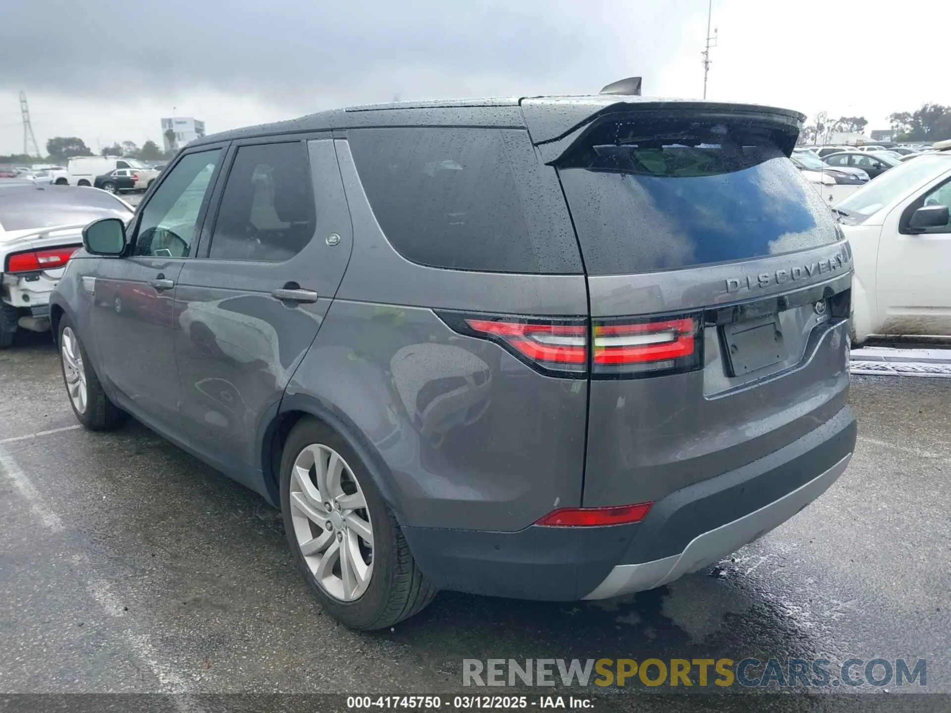 3 fotografías del automóvil dañado SALRR2RV6K2407117 LAND ROVER DISCOVERY 2019