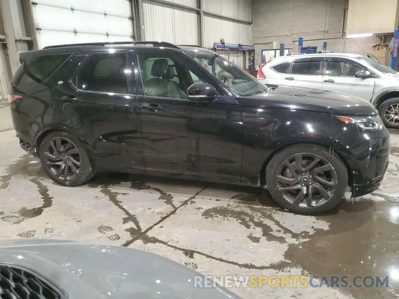 4 fotografías del automóvil dañado SALRR2RV6KA082801 LAND ROVER DISCOVERY 2019