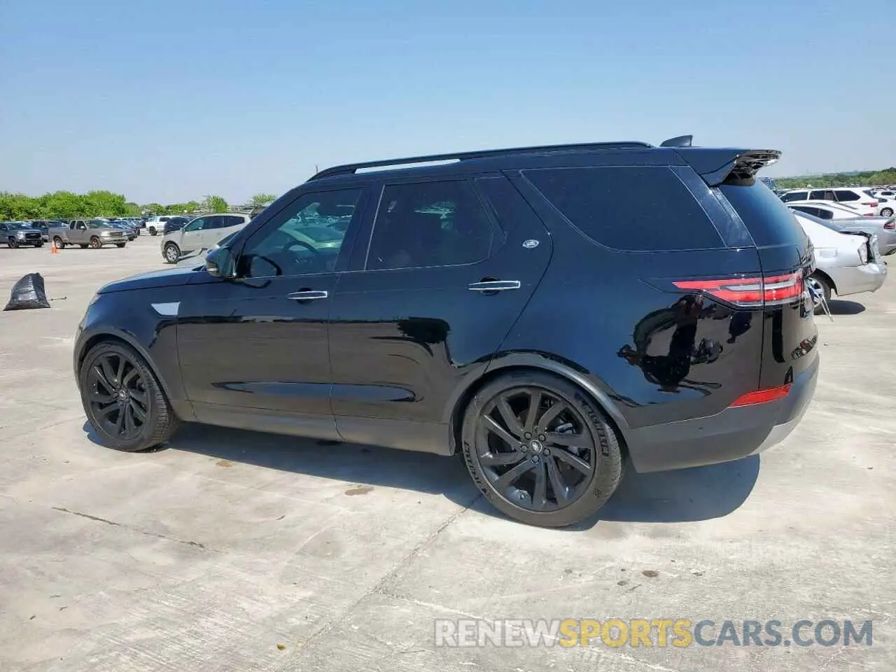 2 fotografías del automóvil dañado SALRT2RK0K2411719 LAND ROVER DISCOVERY 2019