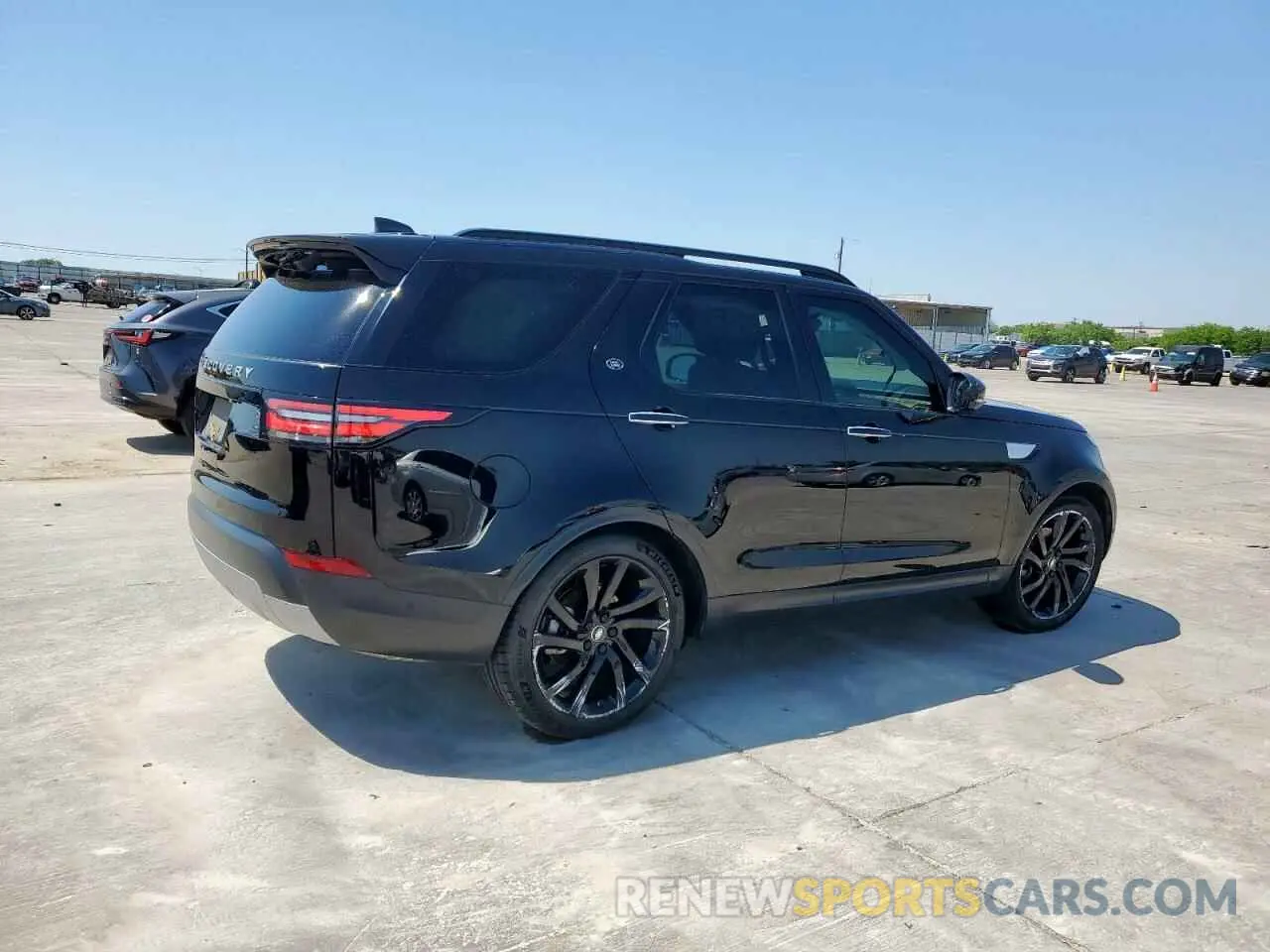 3 fotografías del automóvil dañado SALRT2RK0K2411719 LAND ROVER DISCOVERY 2019