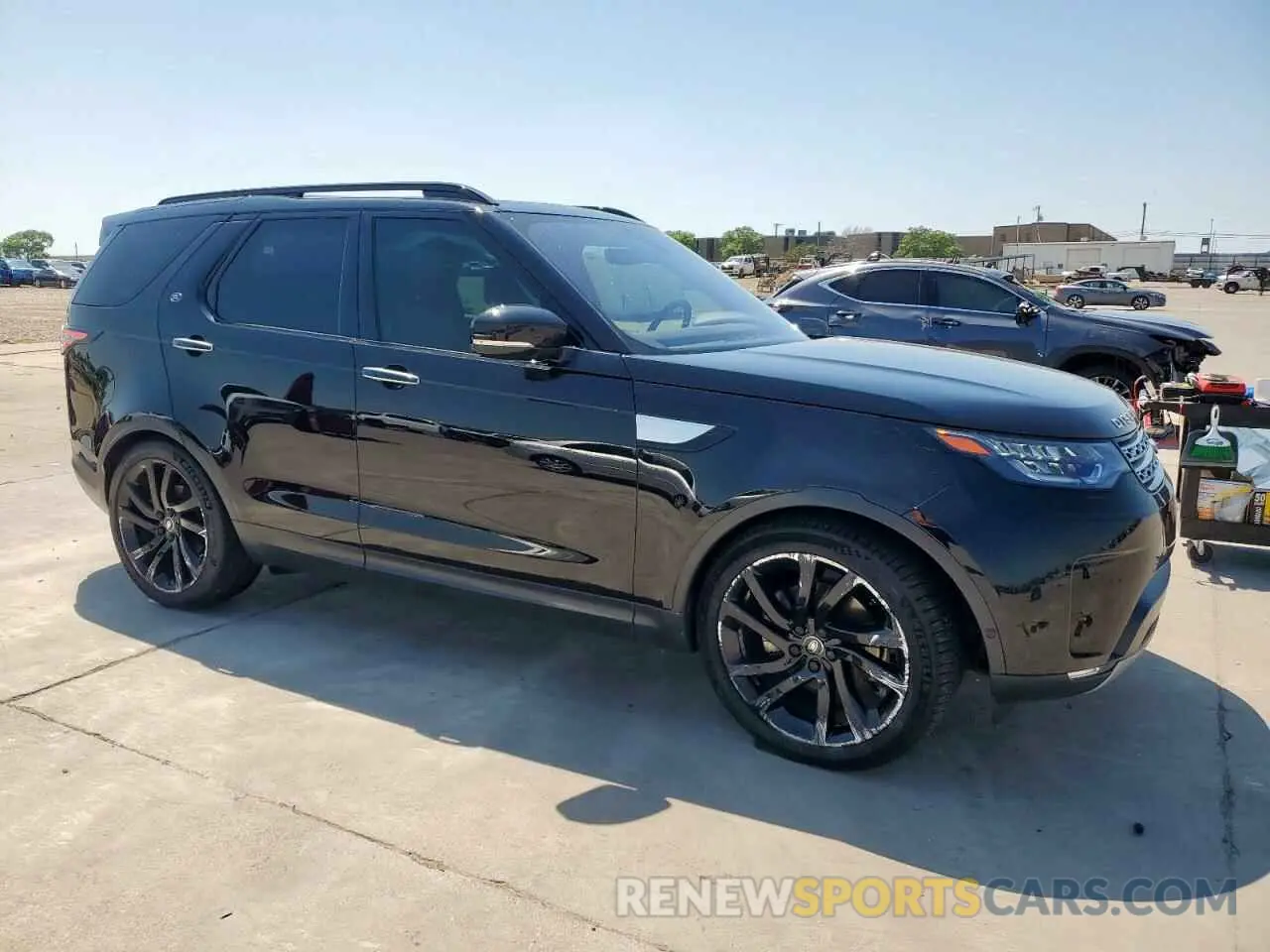 4 fotografías del automóvil dañado SALRT2RK0K2411719 LAND ROVER DISCOVERY 2019