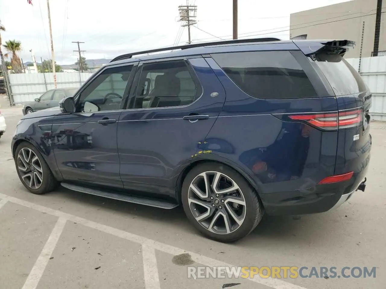 2 fotografías del automóvil dañado SALRT2RK2KA085296 LAND ROVER DISCOVERY 2019