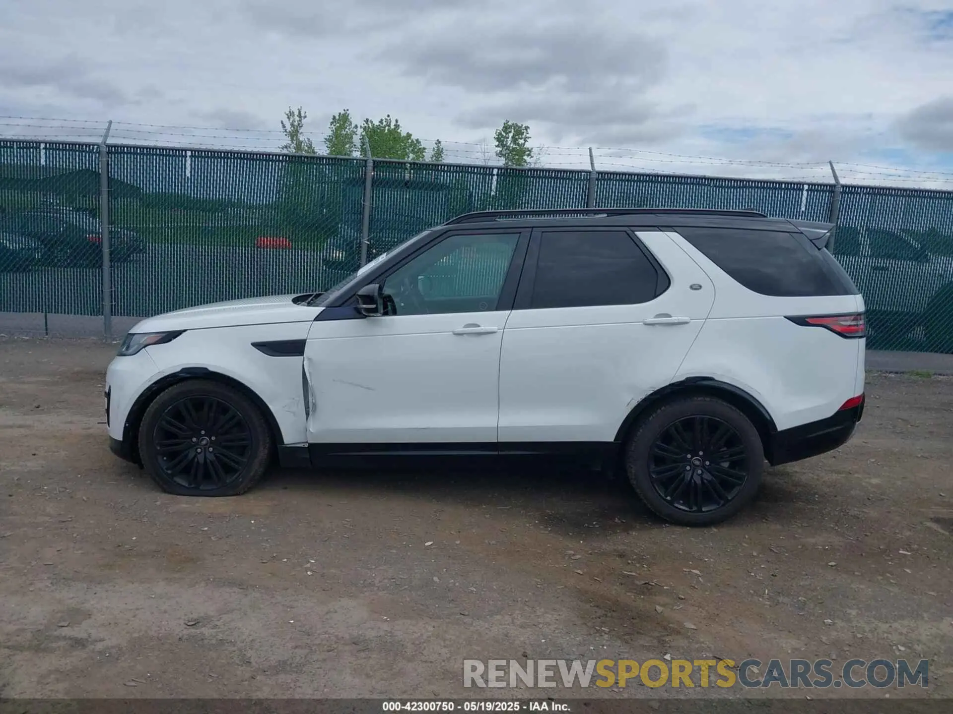 14 fotografías del automóvil dañado SALRT2RK6K2405598 LAND ROVER DISCOVERY 2019